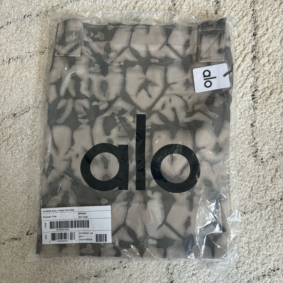 ALO Yoga Handbags - ALO Yoga Gray Tote Bag